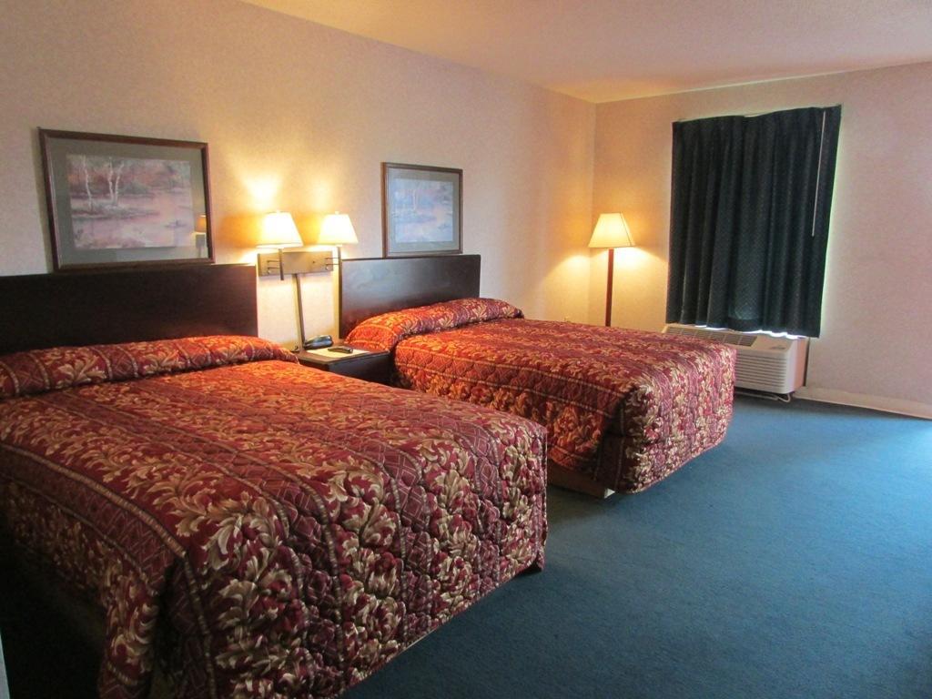 New Valdosta Inn And Suites Room photo